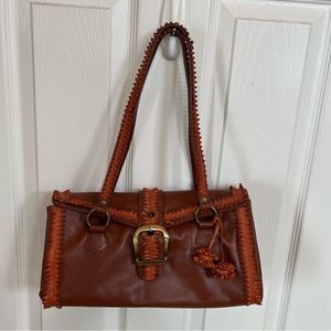 Isabella Fiori Brown Shoulder Bag with magnetic closure